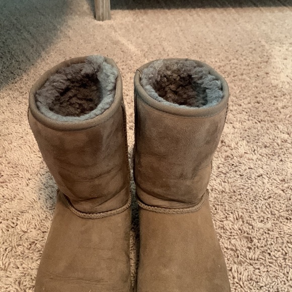 limited edition ugg boots. worn but good condition!!! - Picture 3 of 4